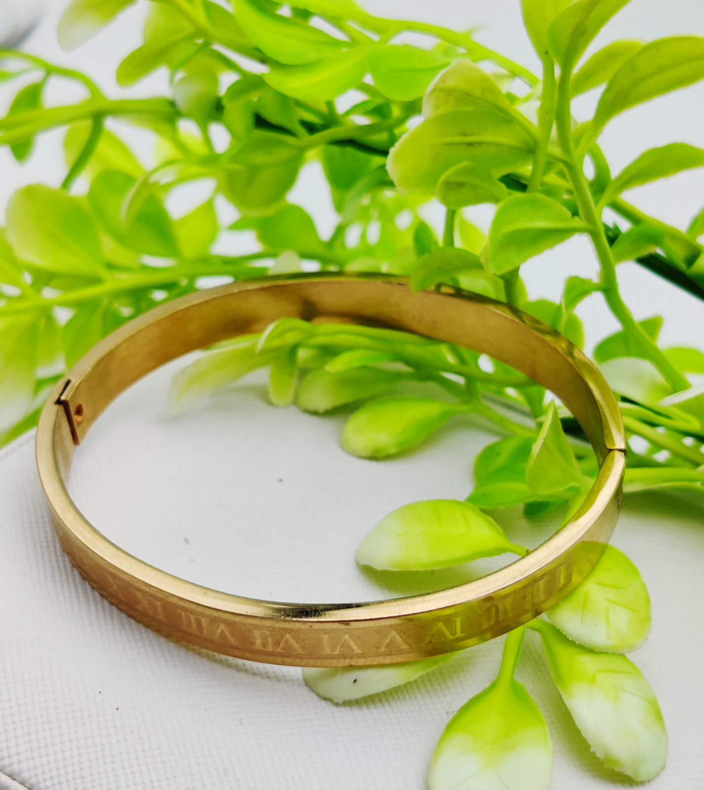 Adjustable Imported Cartier Roman Numeral Gold Bracelet | Bracelet For Every Occasion | Elegant Design ?