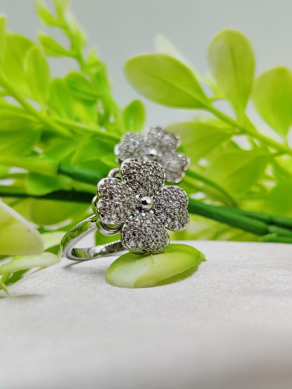 1 Piece Imported Blossoming Elegance Moveable Ring Gold & Silver Color Options ?? | Luxurious Design Ring | Adjustable Ring | Ring For Girls & Women ? - Image 5