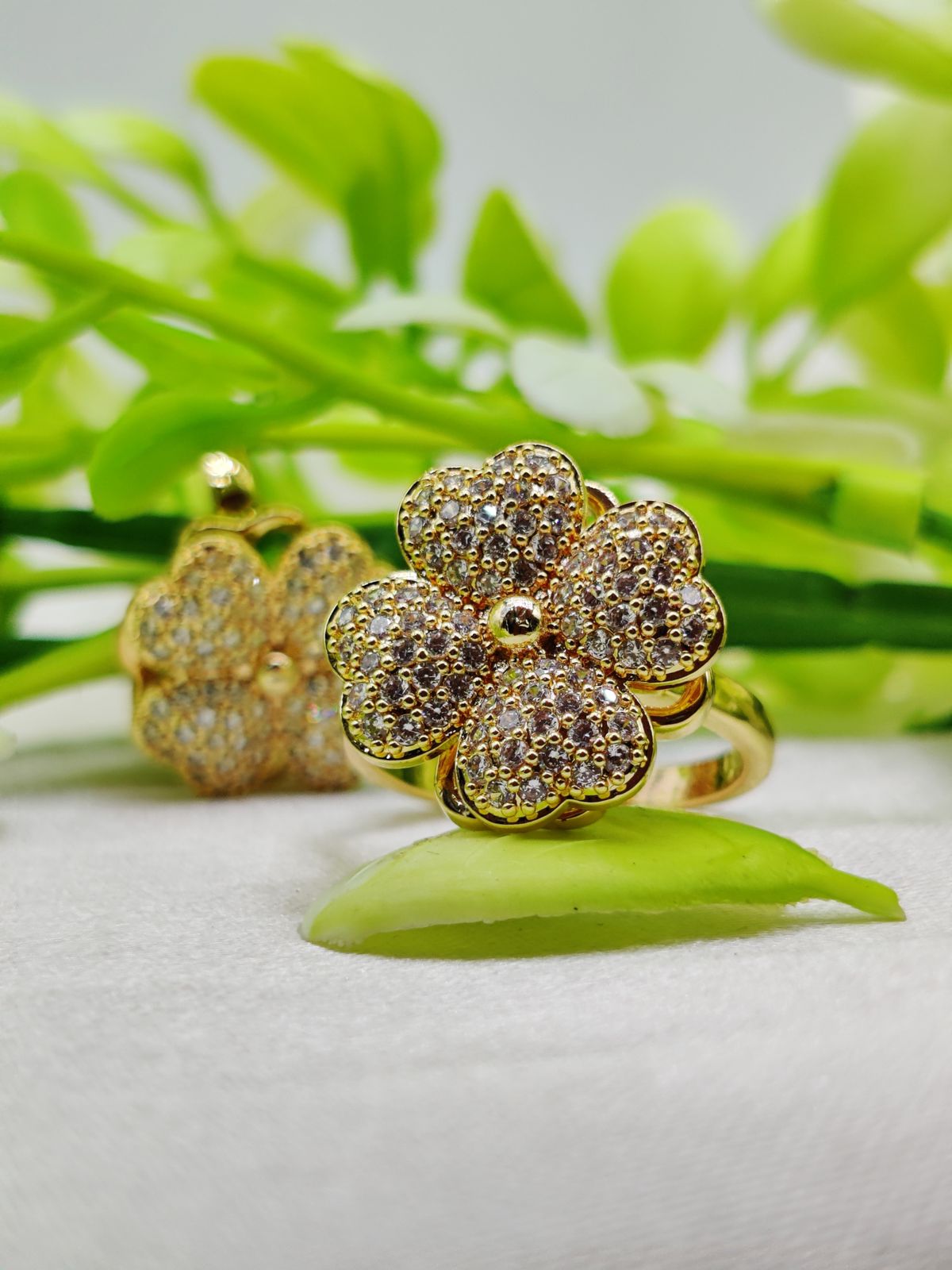 1 Piece Imported Blossoming Elegance Moveable Ring Gold & Silver Color Options ?? | Luxurious Design Ring | Adjustable Ring | Ring For Girls & Women ?