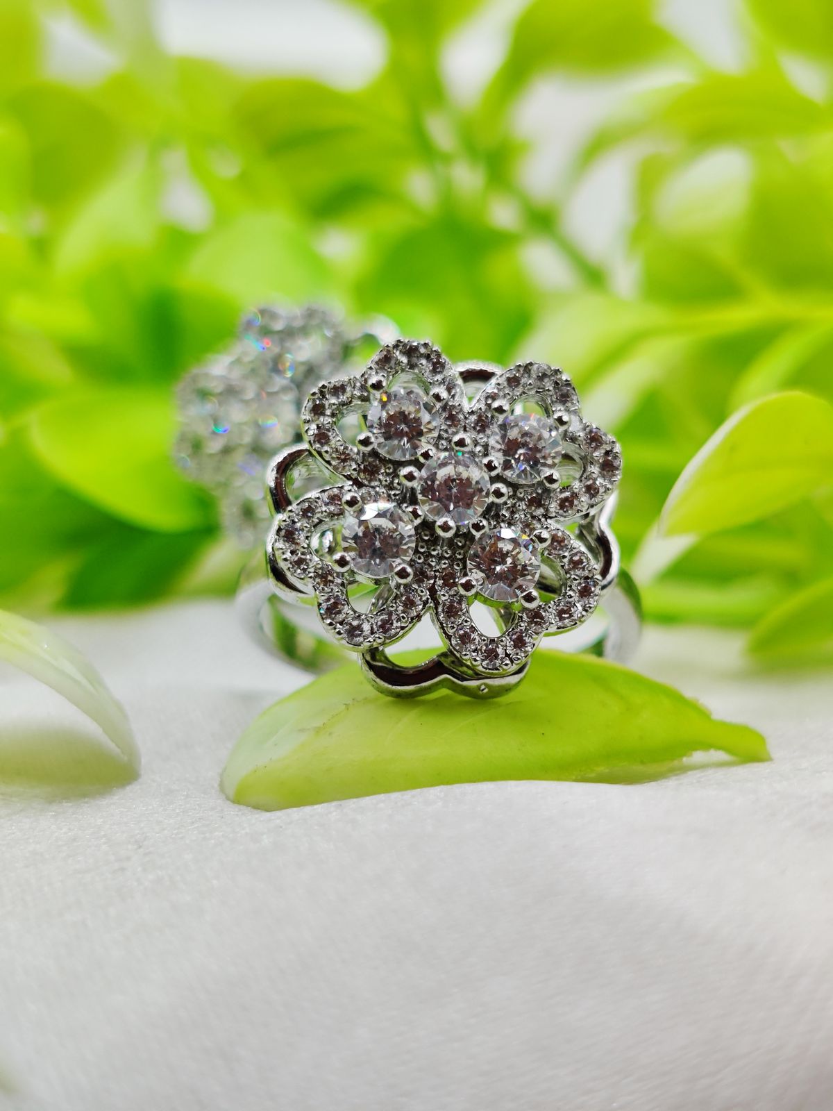 1 Piece Imported Elegant Moveable Floral Cluster Ring with Sparkling Zircon Detailing ?? | Luxurious Design Ring | Adjustable Ring | Ring For Girls & Women ? - Image 5