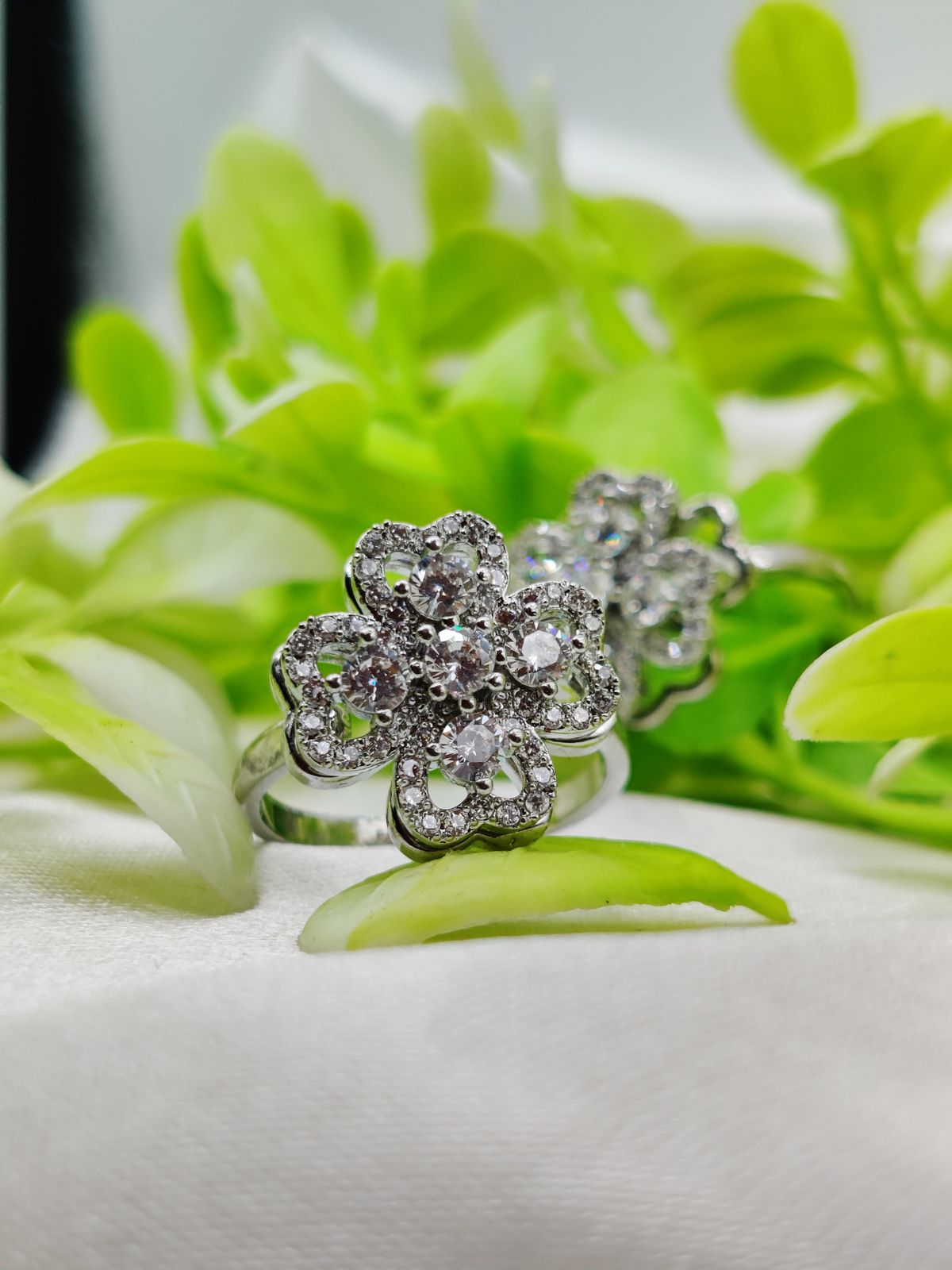 1 Piece Imported Elegant Moveable Floral Cluster Ring with Sparkling Zircon Detailing ?? | Luxurious Design Ring | Adjustable Ring | Ring For Girls & Women ? - Image 3
