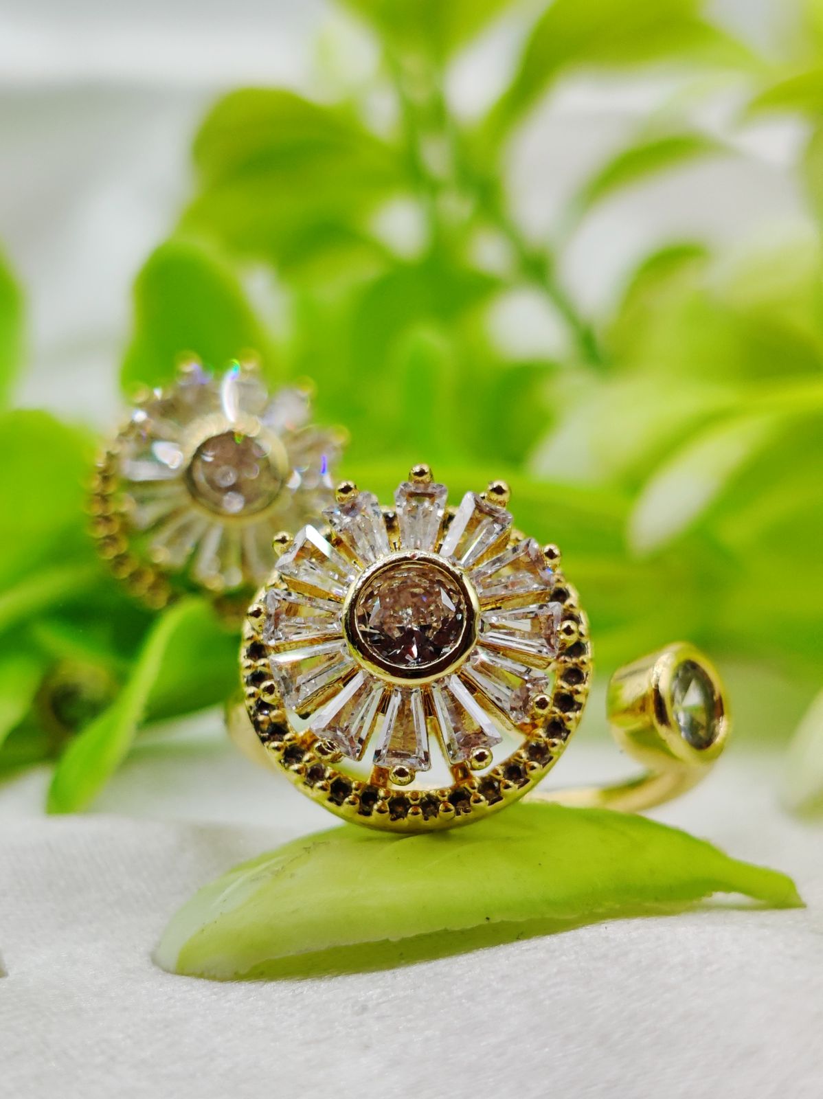 1 Piece Elegant Moveable Radiance Sunflower Ring Timeless Sparkle ?? | Luxurious Design Ring | Adjustable Ring | Ring For Girls & Women ? - Image 3