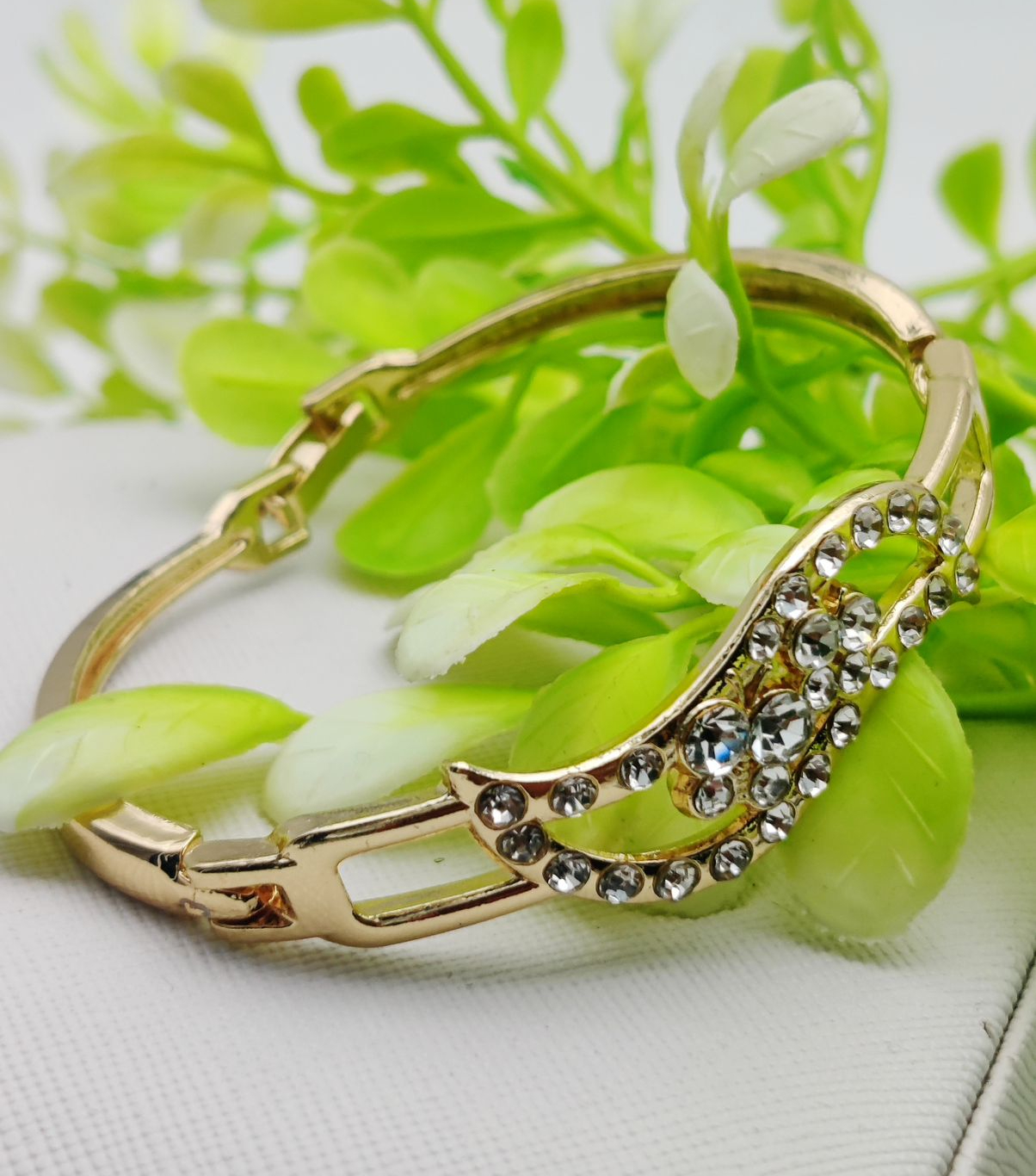 Exquisite Imported Adjustable Crystal Leaf Bracelet | Bracelet For Every Occasion | Elegant Design - Image 2