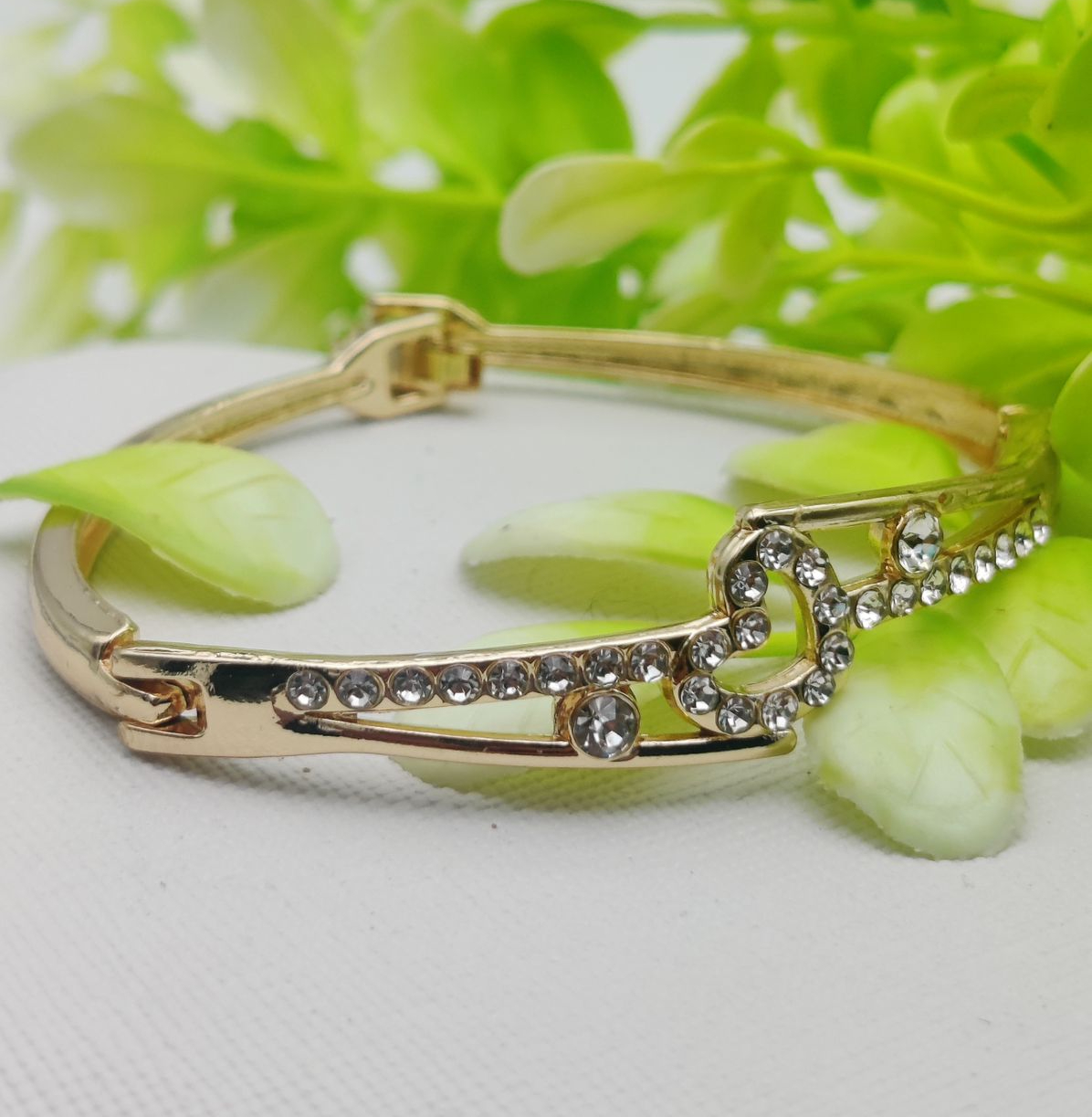 Adjustable Crystal Leaf Bracelet - Imported Golden Bracelets - | Bracelet For Every Occasion | Elegant Design - Image 2