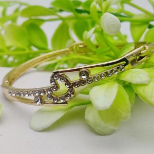 Imported Adjustable Heart-Link Crystal Bracelet Elegant Sparkle Redefined | Bracelet For Every Occasion | Elegant Design