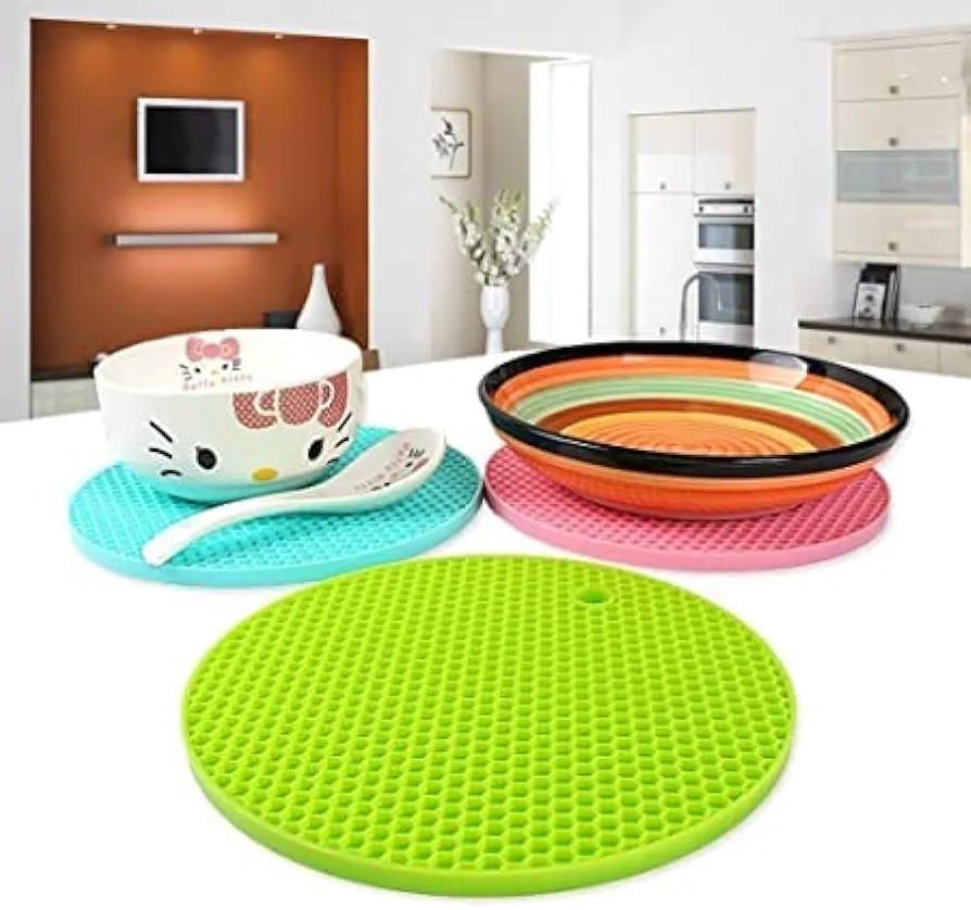 Multifunction Original Heat Resistant Silicone Mat Nonslip Pads Pot Holder Table Place mat (random color) - Image 4
