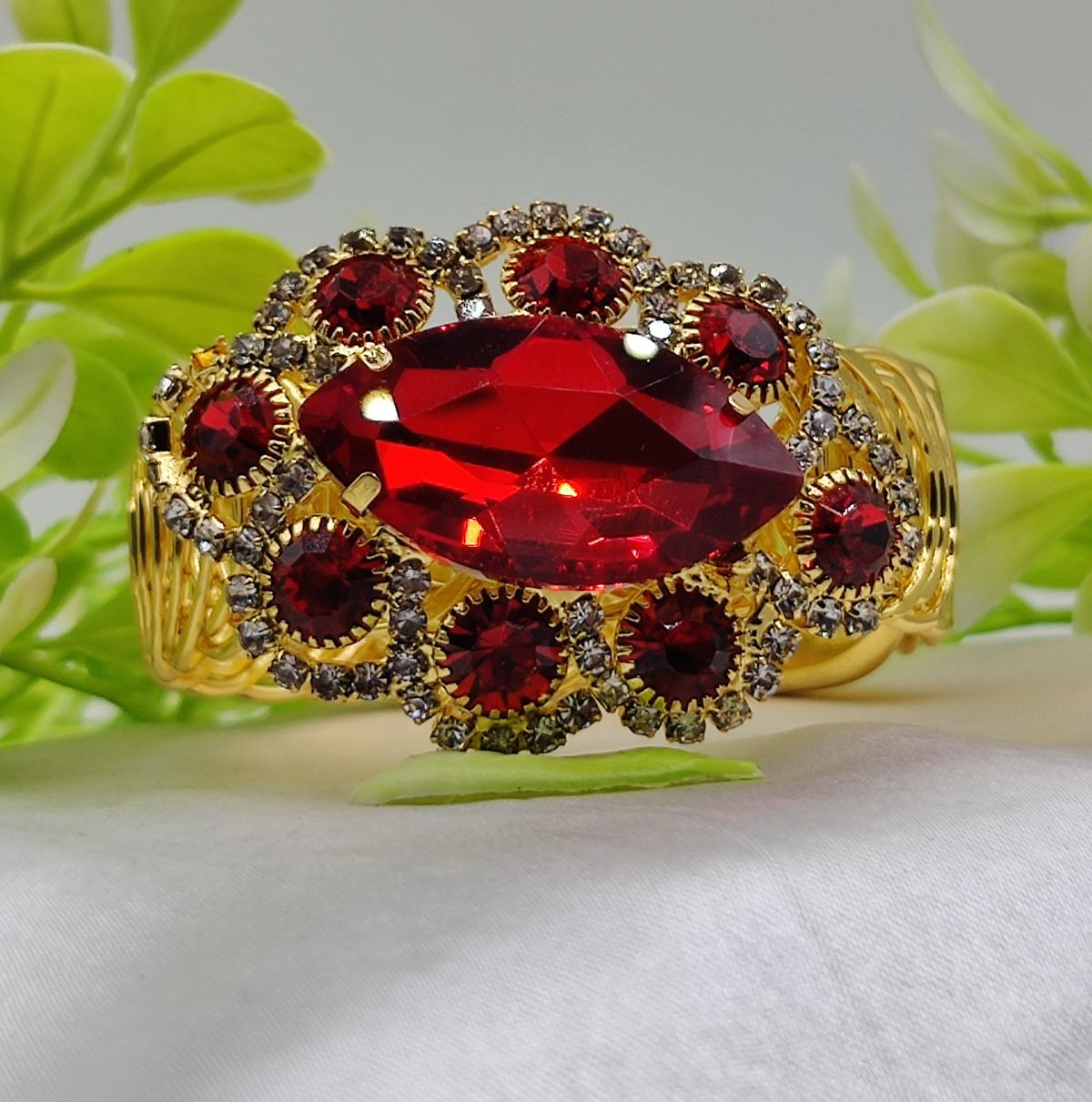 Imported Exquisite Oval Crystal Adjustable Bracelet - Imported Luxury Jewelry - Image 3