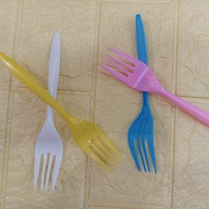 24pcs Imported Disposable Plastic Fork Party Cutlery Fork Birthday Party Tableware for Cake Dessert (Mixed colour)