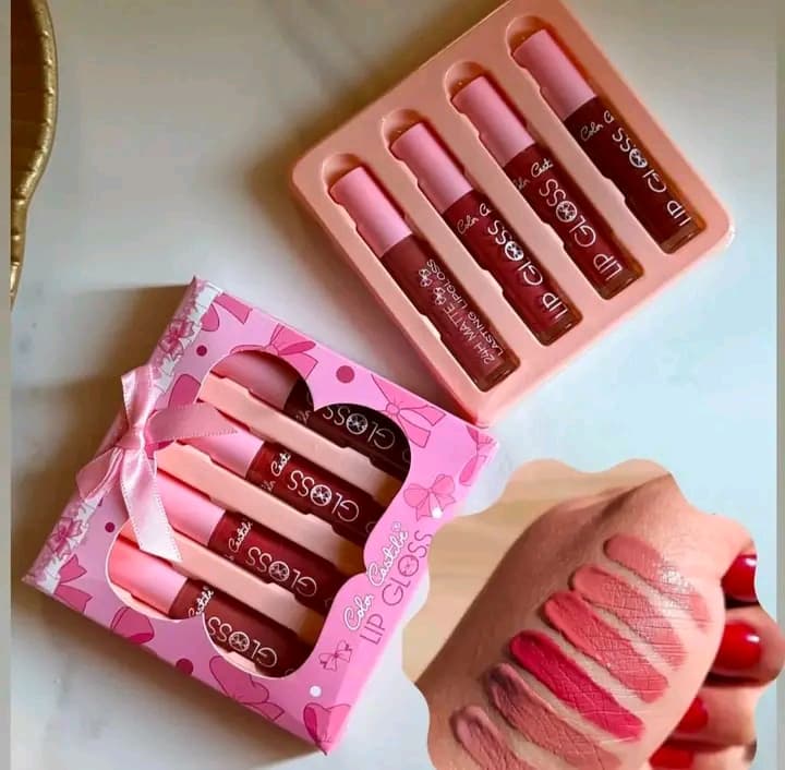 4-Piece Color Castle Bow Lip Gloss Set Cute Bow Design, Vibrant Shades, Smooth & Glossy Finish - Image 4