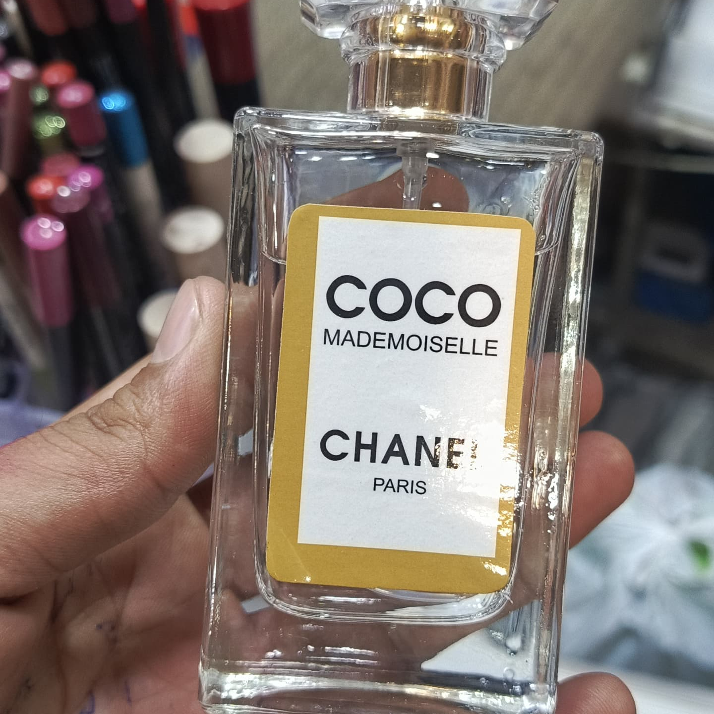 COCO MADEMOISELLE by Chanel Natural Spray Eau de Parfum Spray 3.4 oz / 100 ml - Image 3