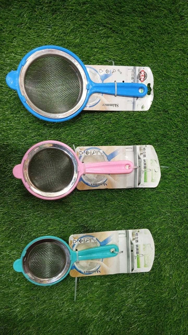 Colorful Stainless Steel Mesh Tea Strainer with Plastic Handle Fine Sieve for Kitchen Use - Image 2