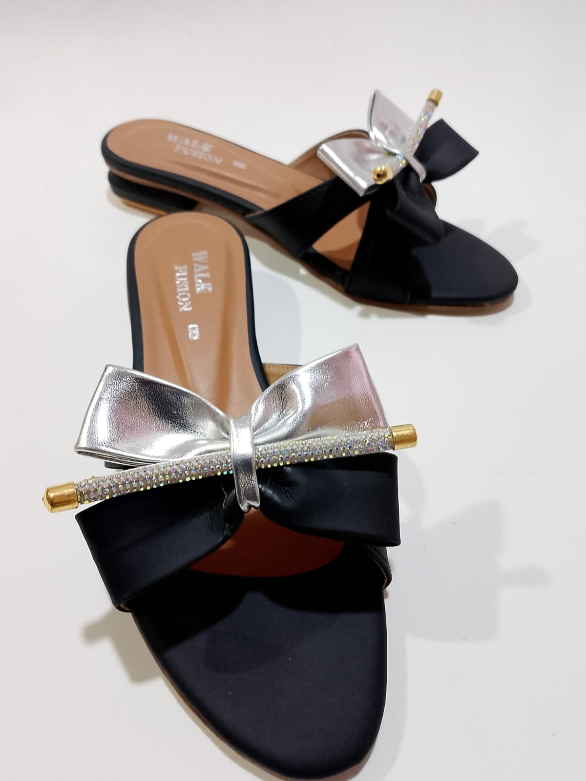 New Fashion New Design Black Bow Slide Sandals with Crystal Accent For Women - Image 2