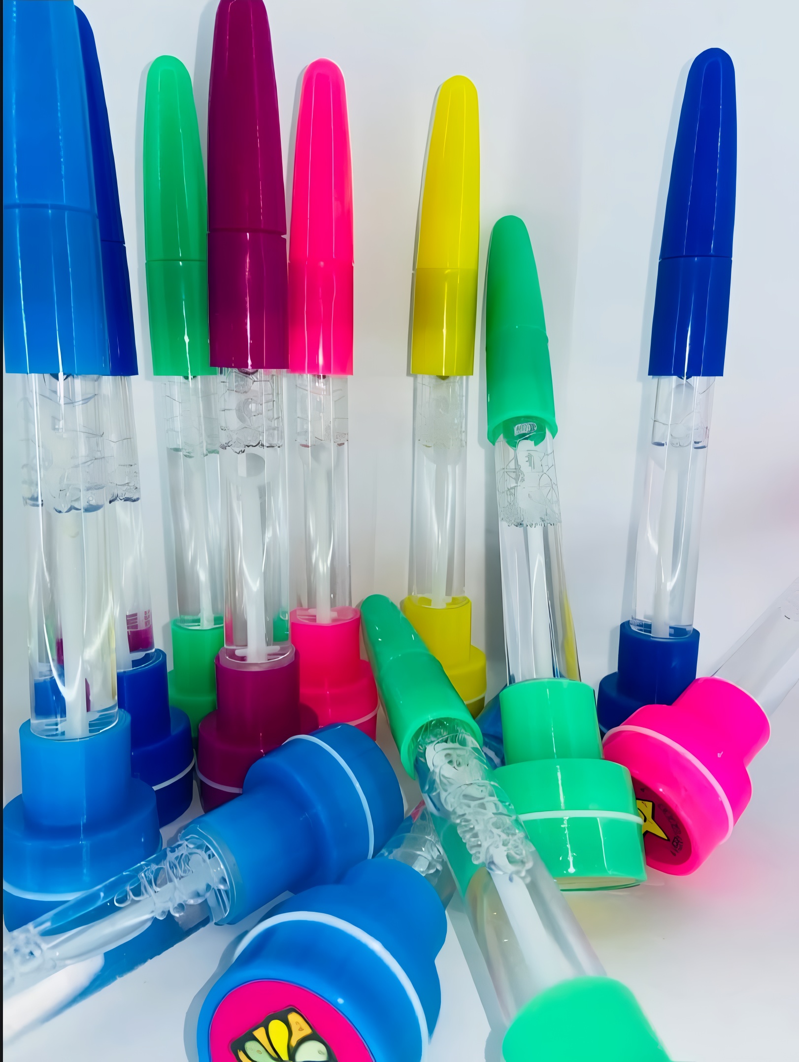 4-in-1 Pen with Stamp, Bubbles, Light, and Writing Function Fun Creative Multi-Use Pen for Kids, Arts, Crafts, and School Supplies Premium Quality, Imported, Available in 6 Colors with Bubble Container and Red Light (Random Color) - Image 4