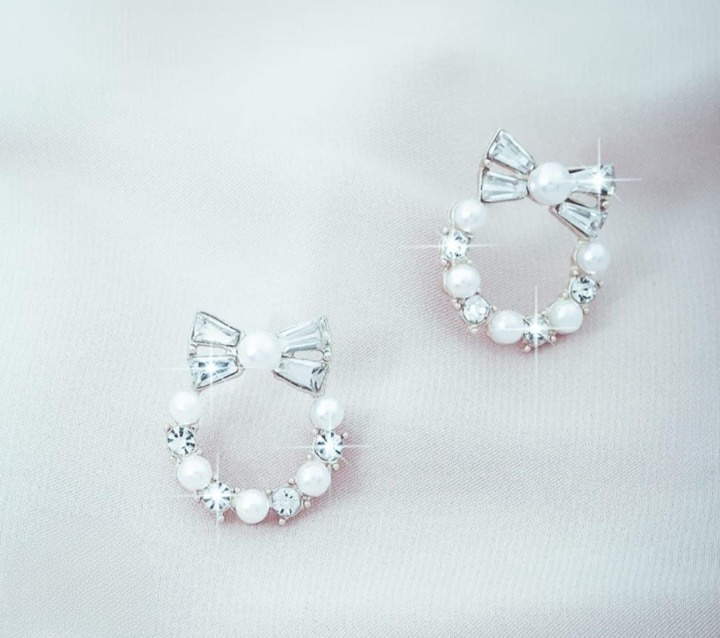 Pearl Bow Korean Zircon Earrings for Women Elegant Bowknot Design with Sparkling Zircon and Pearl Accents | AXT-100 - Image 4