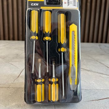 Set of 5 Screwdrivers & 1 Cutter High Quality Hand Tool Kit with 2 Straight, 3 Cross Screwdrivers & Sharp Cutter for Household and DIY Use - Image 3