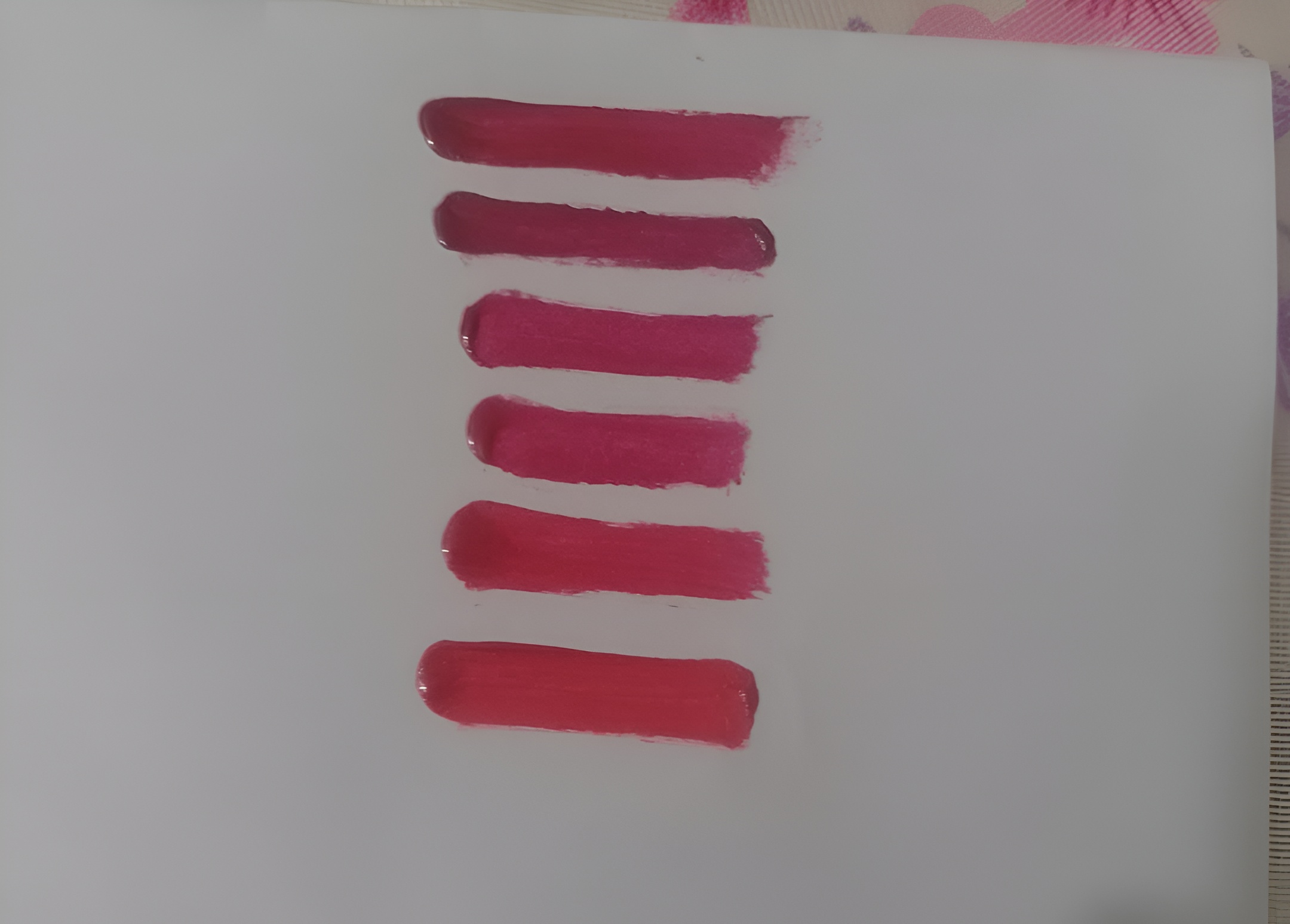 6 Pcs Lip Gloss Set Liquid Formula with Shades of Red, Smooth Application, Long-Lasting Shine & Moisture, Perfect for Everyday & Party Makeup