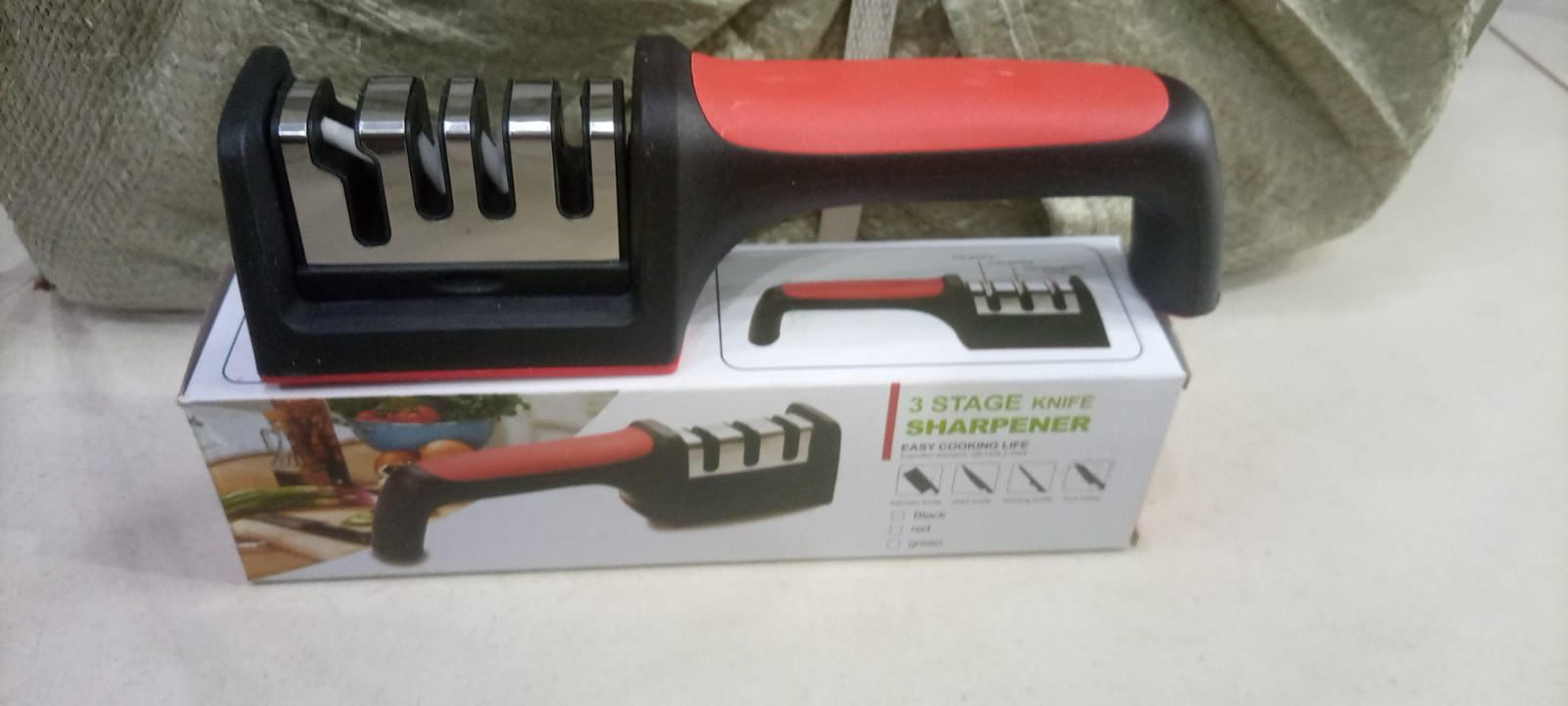 3-In-1 Diamond Coated Knife Sharpener Set with Ceramic Peeler 3-Stage Kitchen Helper for Fruit & Meat Knives - Image 5