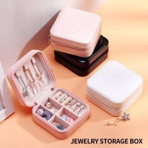 Compact Travel Leather Jewelry Organizer Box Â– Portable Pocket-Sized Case with Zipper Closure for Rings, Earrings, Necklaces & Accessories Â– Ideal for Women - Random Color