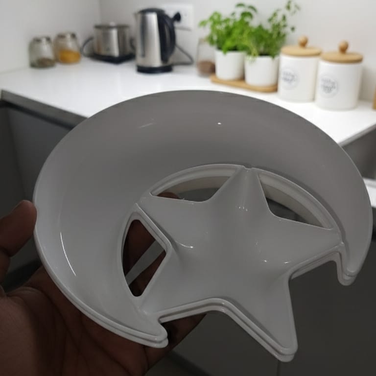 1 PCs Moon Star Serving Plate Decorative Dessert & Snack Plate, Stylish Star & Moon Design Dish (Plastic) - Image 3
