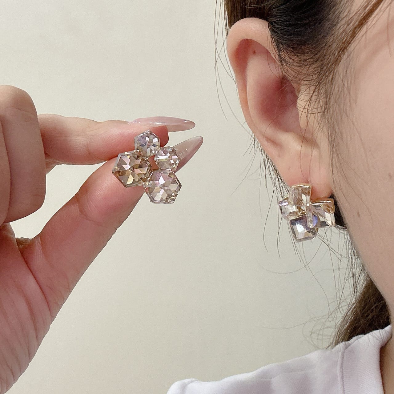 PJX-121 Crystal Sparkling Korean Earrings Elegant Shine, Premium Style & Stunning Feminine Charm - Image 2