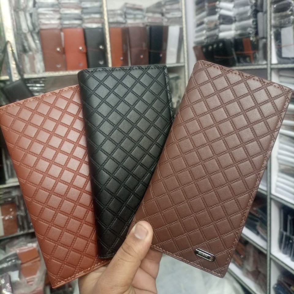 Mens Quilted Leather Bifold Wallet | Slim & Stylish | Multiple Card Slots | Durable Everyday Accessory - Image 5