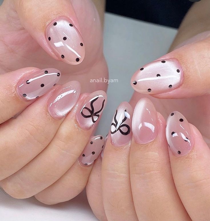 Pack of 12 - Cat Eye Nails Luminous Magnetic Effect Soft Nude Champagne Gold Almond Nails With Shimmer Polka Dots And Fine Bow Line Art (Random Design) - Image 2