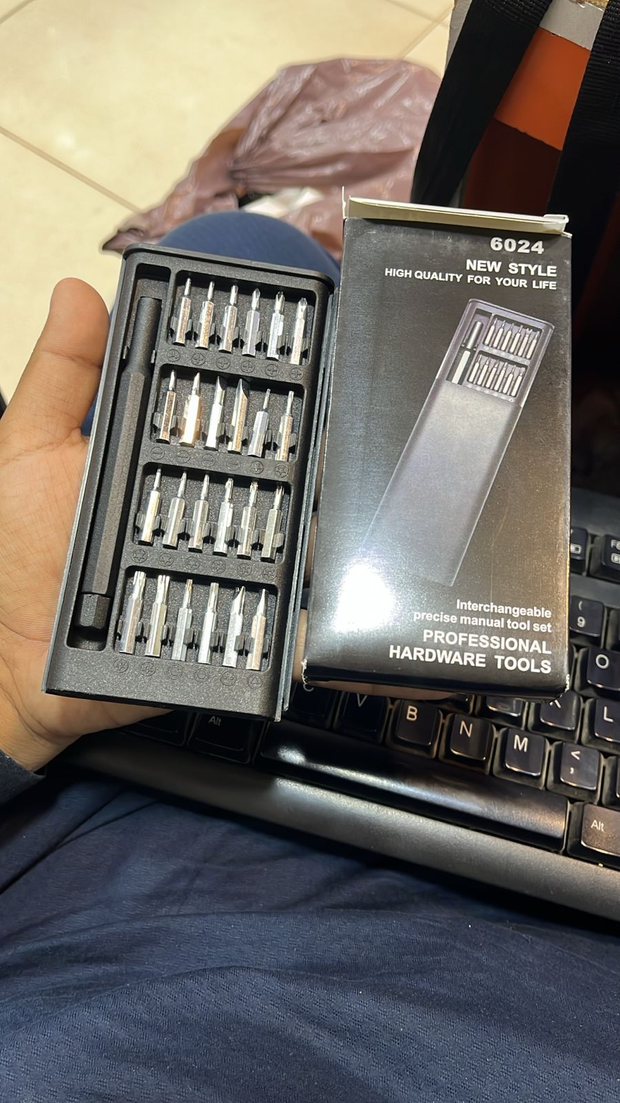 New Style 24-in-1 Precision Manual Tool Set Professional Interchangeable Multi-Bit Toolkit with Slim Slider Housing - Image 4
