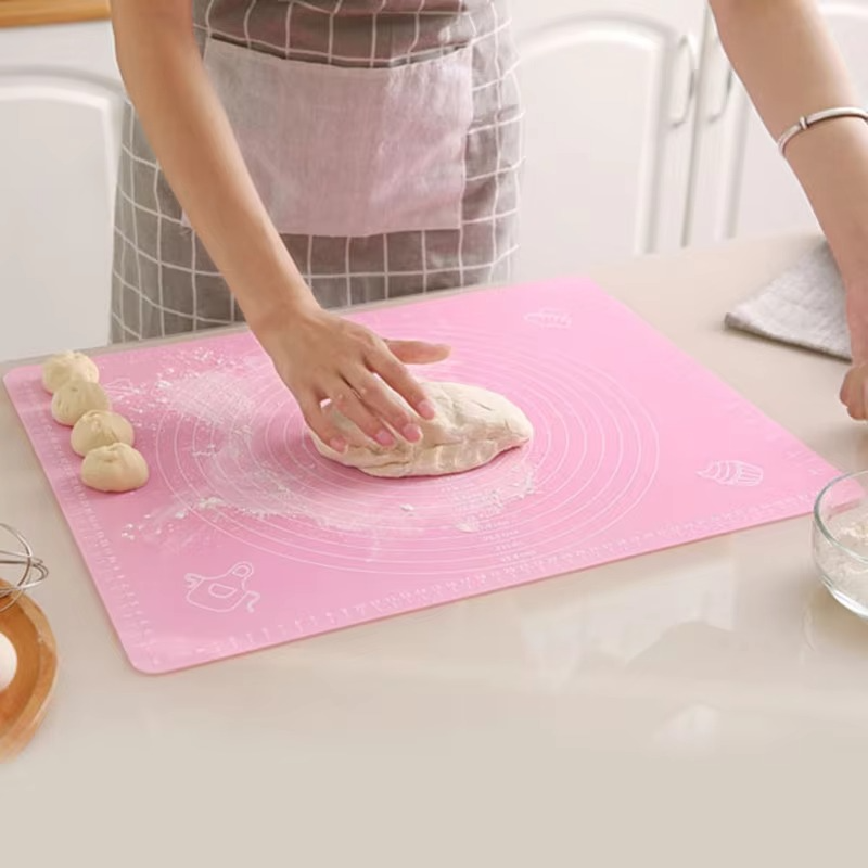 Silicone Non-Stick Rolling Mat 40x50cm Non-Slip Pastry Mat for Dough, Cakes & Baking (Random Color) - Image 2