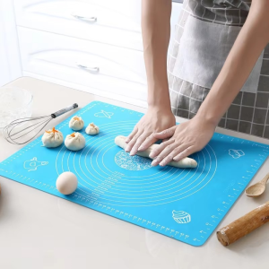 Silicone Non-Stick Rolling Mat 40x50cm  Non-Slip Pastry Mat for Dough, Cakes & Baking (Random Color)