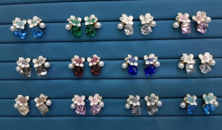 Crystal Flower Korean Earrings Elegant Floral Design