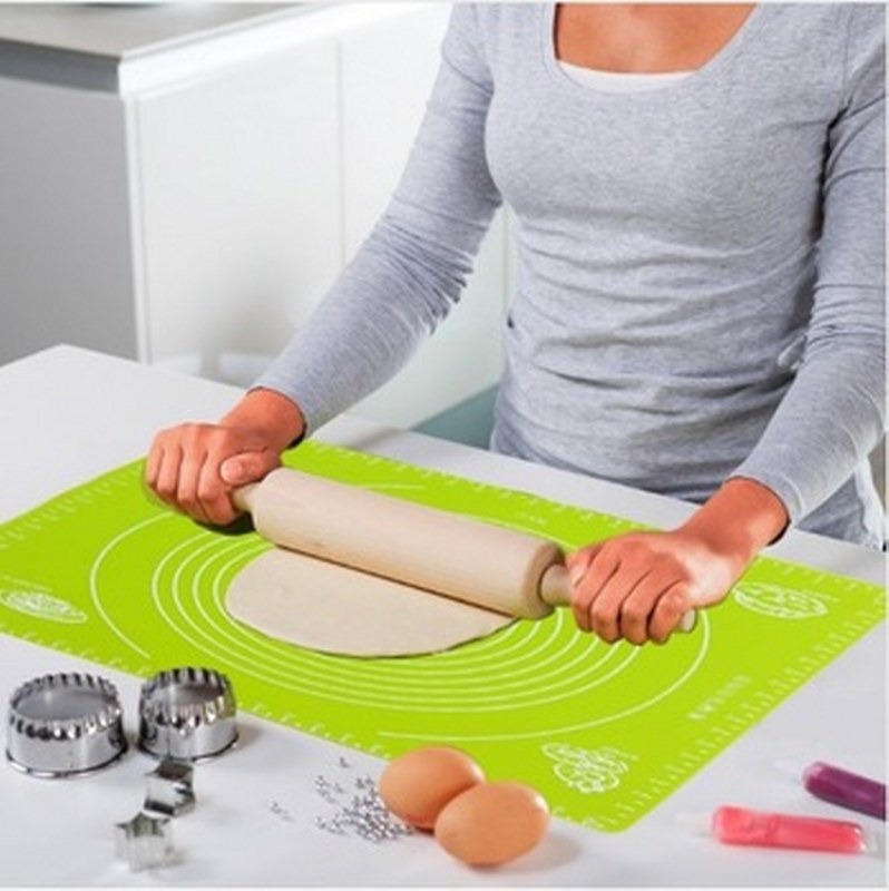 Silicone Pastry Mat 14 Inch Round Non-Stick Baking Mat with Measurements Food-Grade, Heat-Resistant, Reusable Rolling Surface for Dough, Pizza, Pie, and Fondant (Random Color) - Image 4