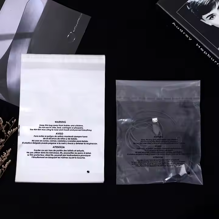 High Quality Zip Frosted Lock Poly Bags Cpe Slider Packaging Matte Zipper Clothes Bags Custom Packaging Bags For Clothing - Image 2