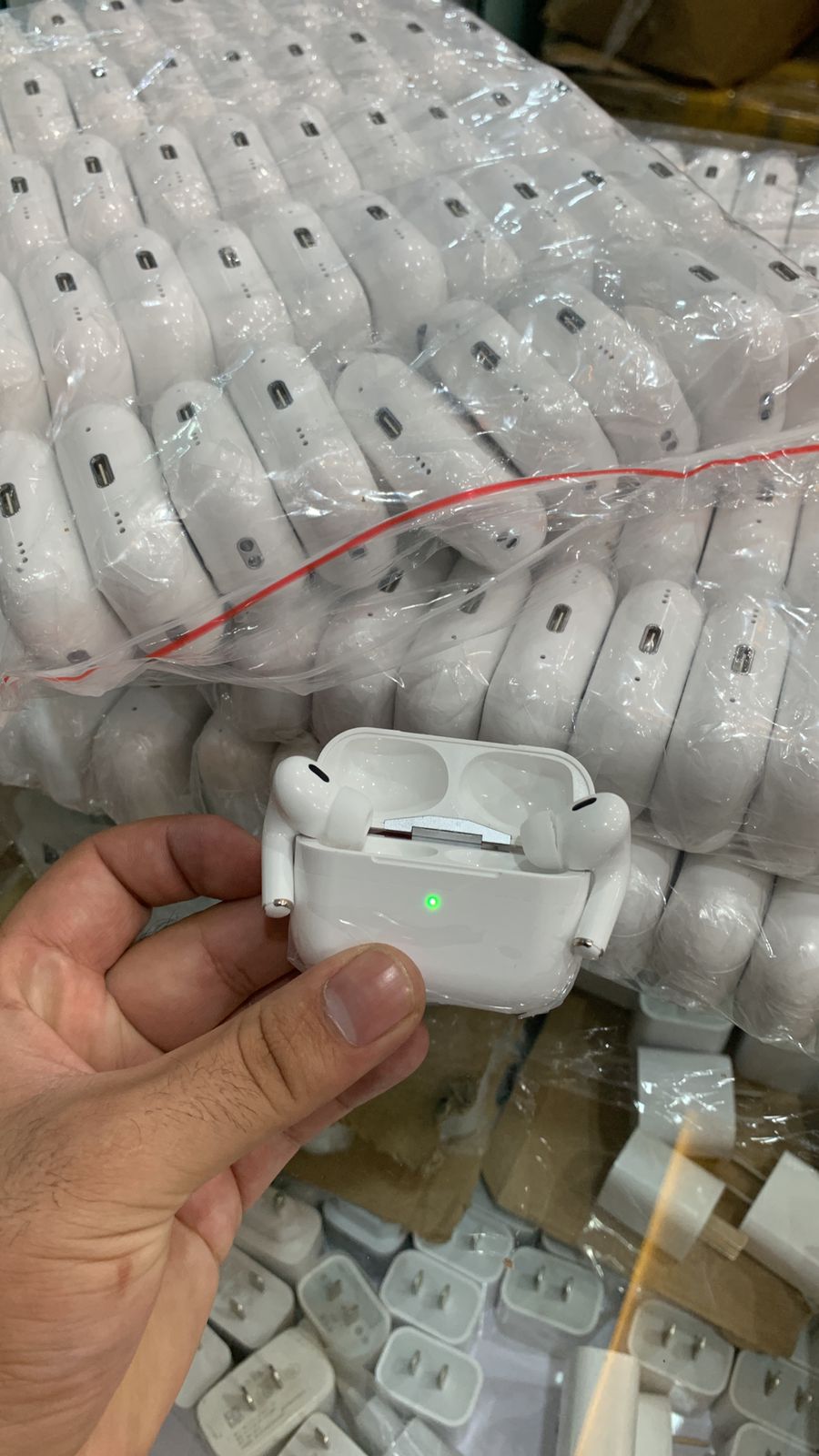 AirPods Pro 2 (2nd Generation) - Image 4