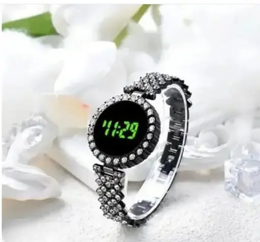 Ladies Round Dial Digital Watch Elegant Design Clear Display Comfortable Strap Easy To Use Reliable Performance Perfect For Daily Wear - Image 2