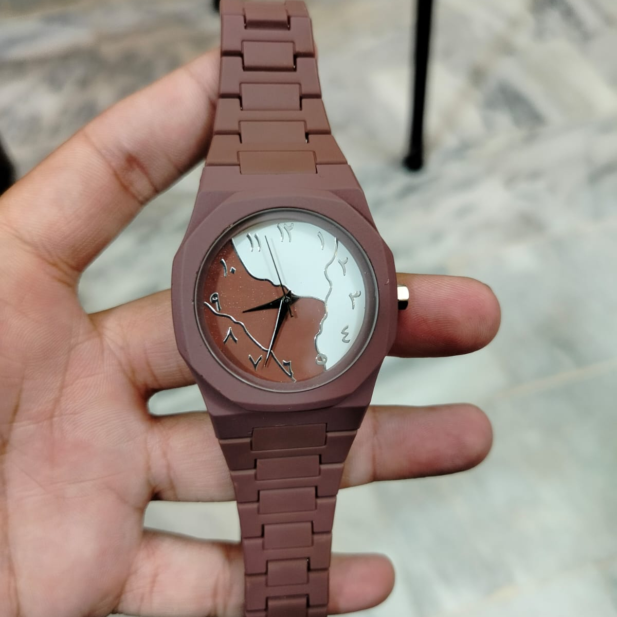 Brown And White Aura Watch Elegant Stylish Design Durable Build Comfortable Strap Clear Display Perfect For Daily Wear And Special Occasions - Image 4