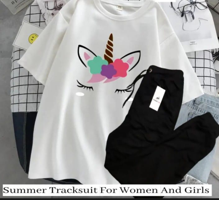 Women's 2-Piece Gym Wear Set with Round Neck T-Shirt - Image 5