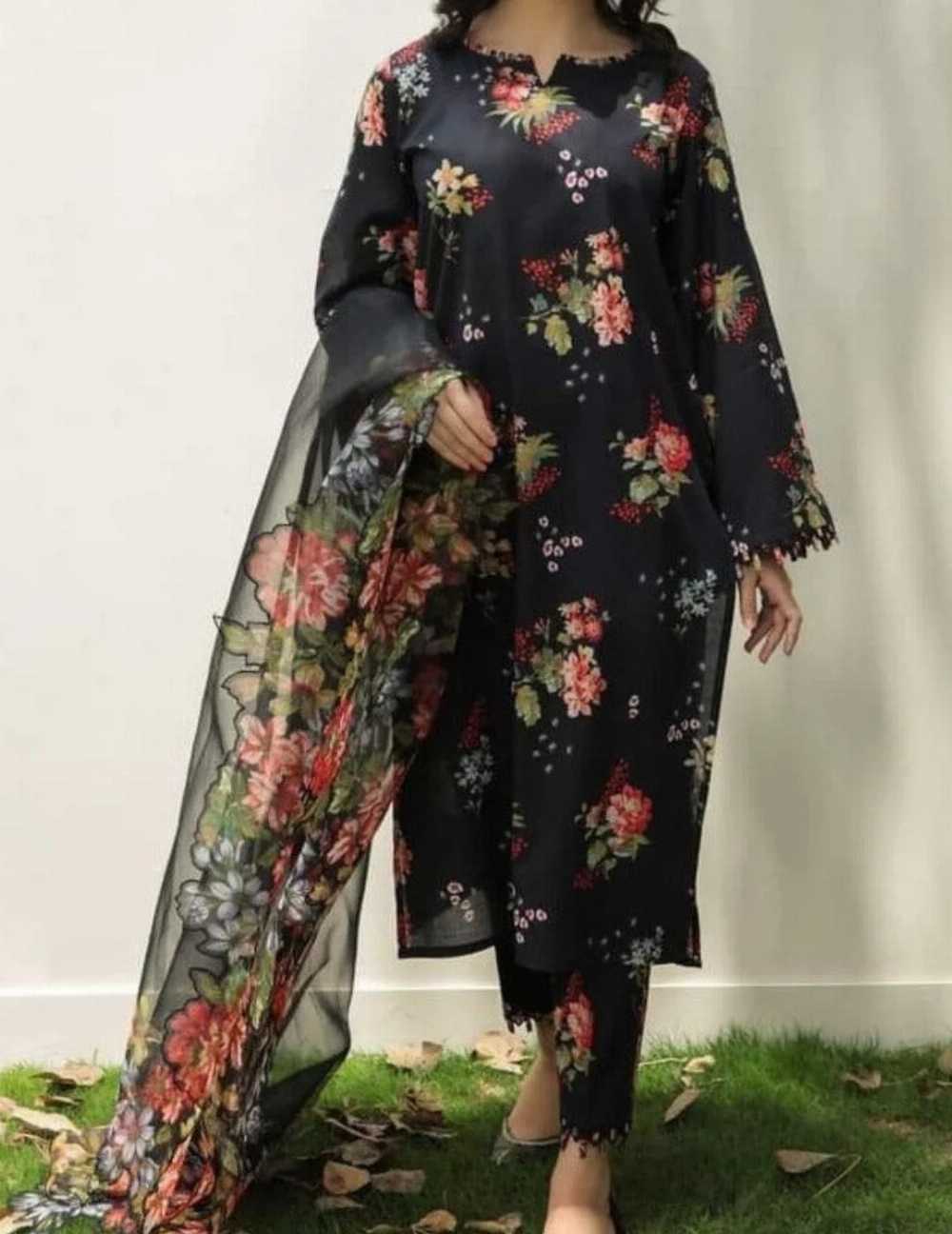 Digital Printed 3 Piece Swiss Lawn Suit with Organza Dupatta – Collection 01 | Unstitched Women's Summer Dress - Image 5
