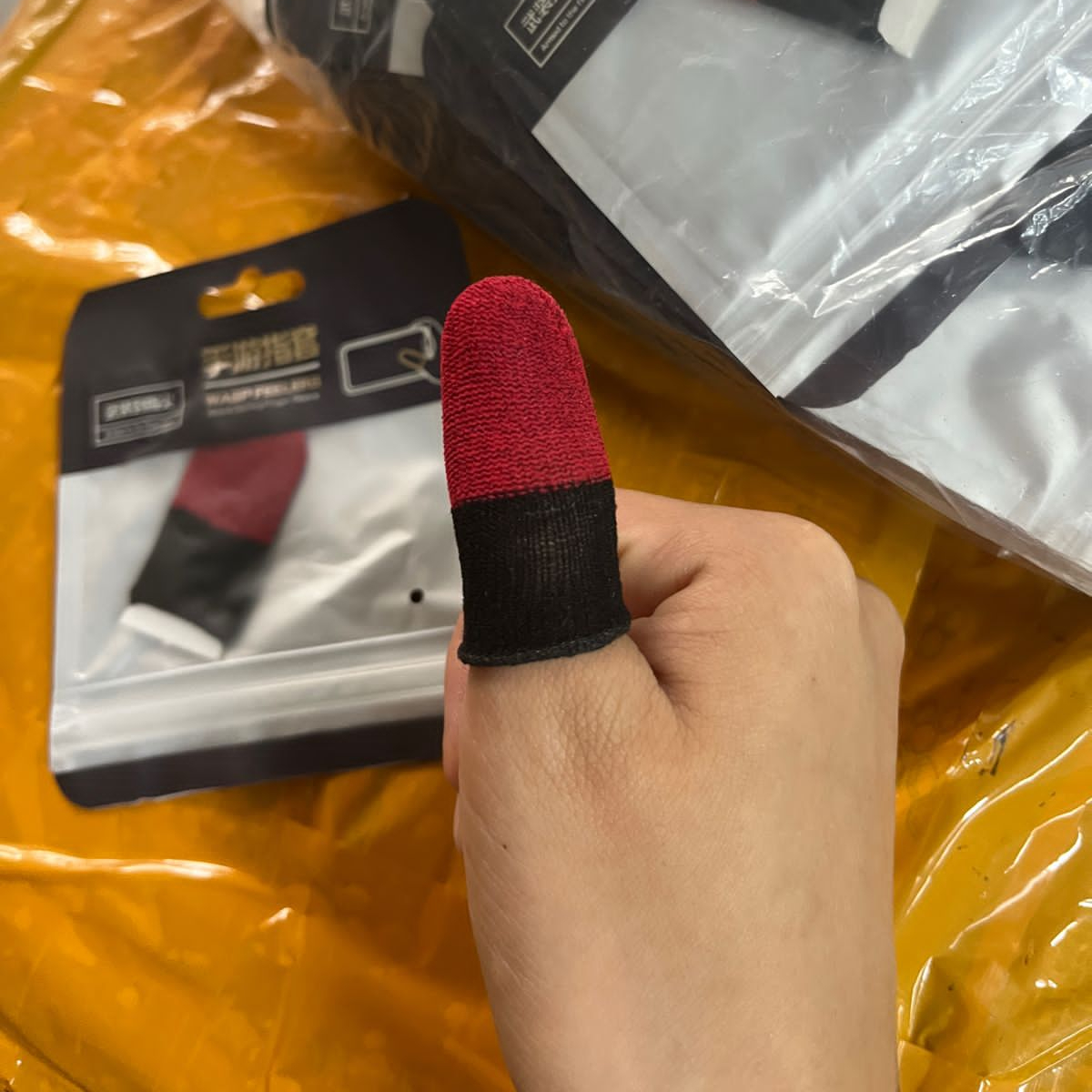 Pair of Gaming Finger Sleeves Sweat Proof Breathable Thumb Sleeves For Mobile Gaming Durable Quality Comfortable Fit - Image 4