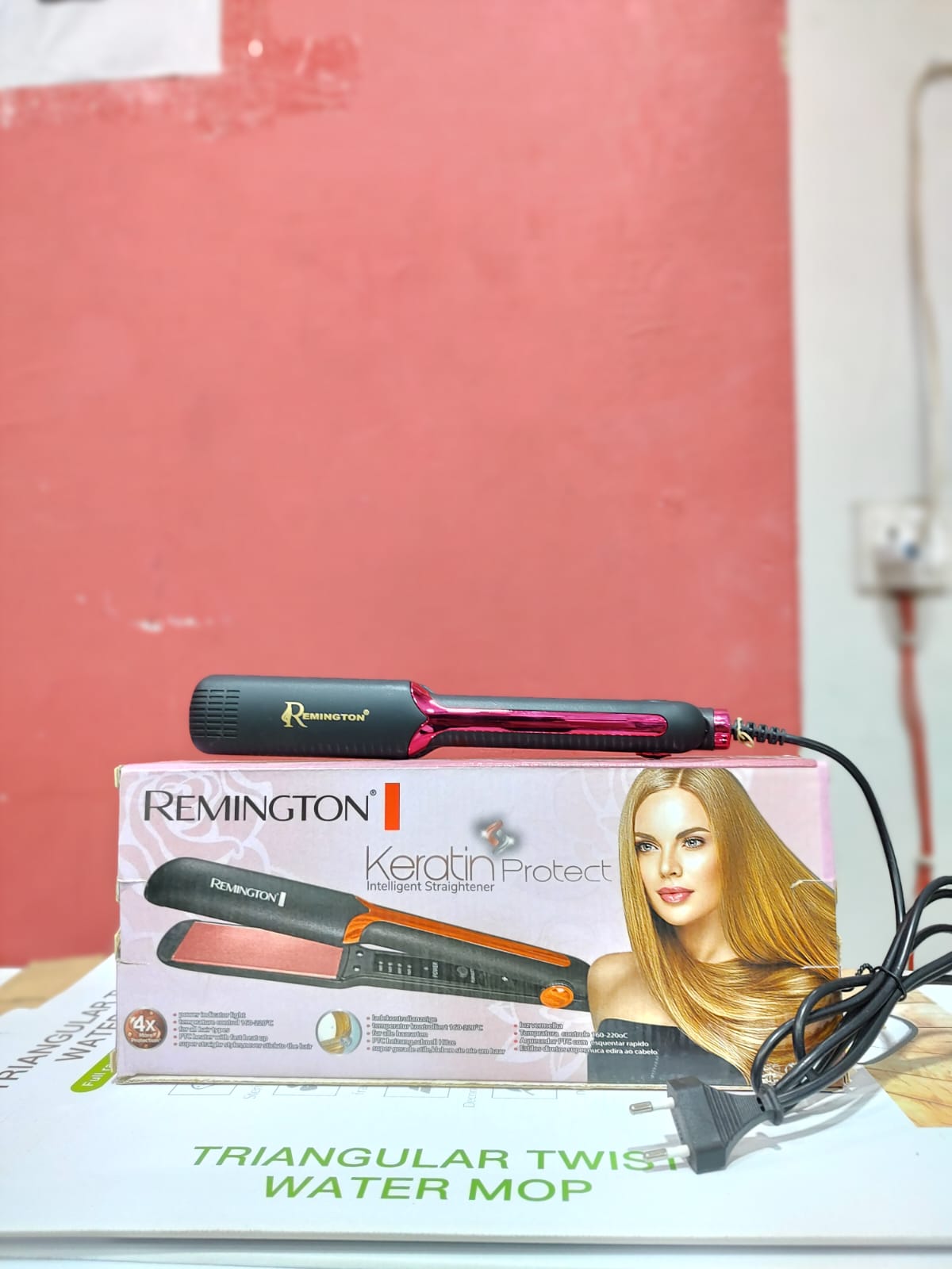 Remington Keratin Protect Intelligent Hair Straightener Professional Ceramic Styling Tool - Image 4