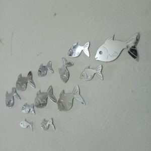 30 Pcs Acrylic Fishes Mirror Wall Art Decor Fishes Mirror Stickers Decals for Kids Girls Bedroom Bathroom Playroom silver
