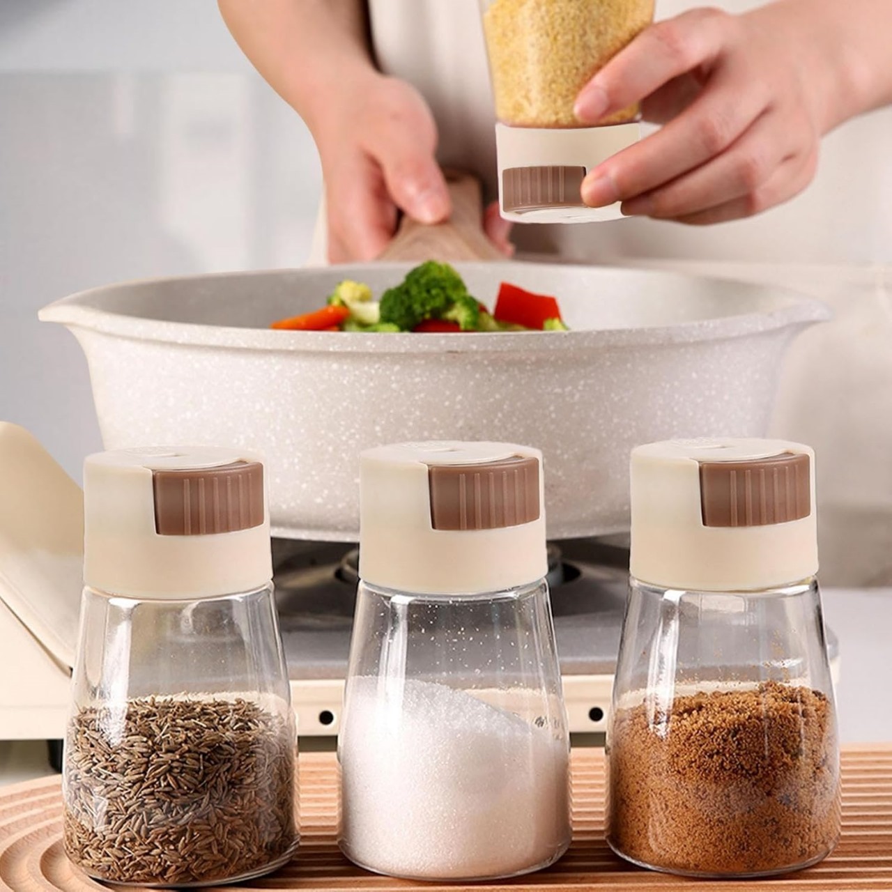 Measurable Control Spice Bottle Spice Jar with Press Control Cap | Spice jar (Random Color) - Image 4