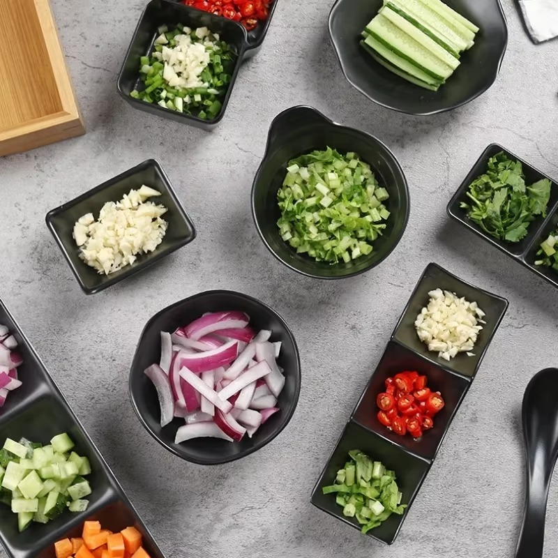 3-Compartment Dipping Sauce Dish BPA-Free Plastic Condiment Server for Hot Pot, Sushi, Appetizers Microwave & Dishwasher Safe (random color) - Image 2