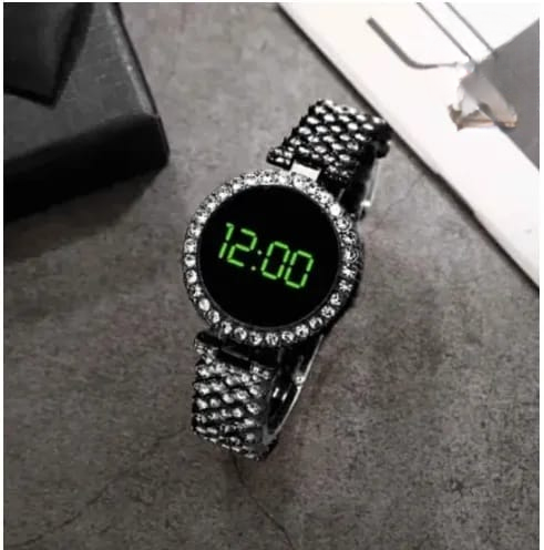 Ladies Round Dial Digital Watch Elegant Design Clear Display Comfortable Strap Easy To Use Reliable Performance Perfect For Daily Wear - Image 3