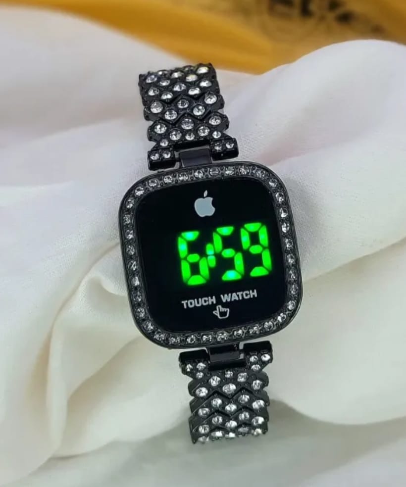 Ladies Square Dial Digital Watch Stylish Design Clear Display Comfortable Strap Easy To Use Reliable Performance Perfect For Daily Wear - Image 3