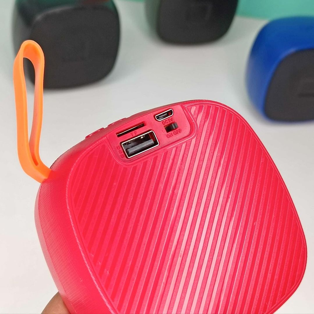 X-312 Portable Bluetooth Speaker 5.0 Best-Selling Outdoor Wireless Speaker with Built-in Battery, USB Drive Support & Voice Prompt (Random Color) - Image 3