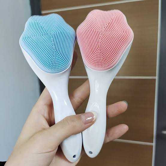 Facial Cleanser Brush โ Soft Silicone Face Cleansing & Exfoliating Brush for Deep Pore Care - Image 3