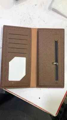 Men's Slim Leather Wallet with RFID Protection – Premium RFID Bifold Wallet in Tan, Olive Green & Black for Men in Pakistan - Image 4