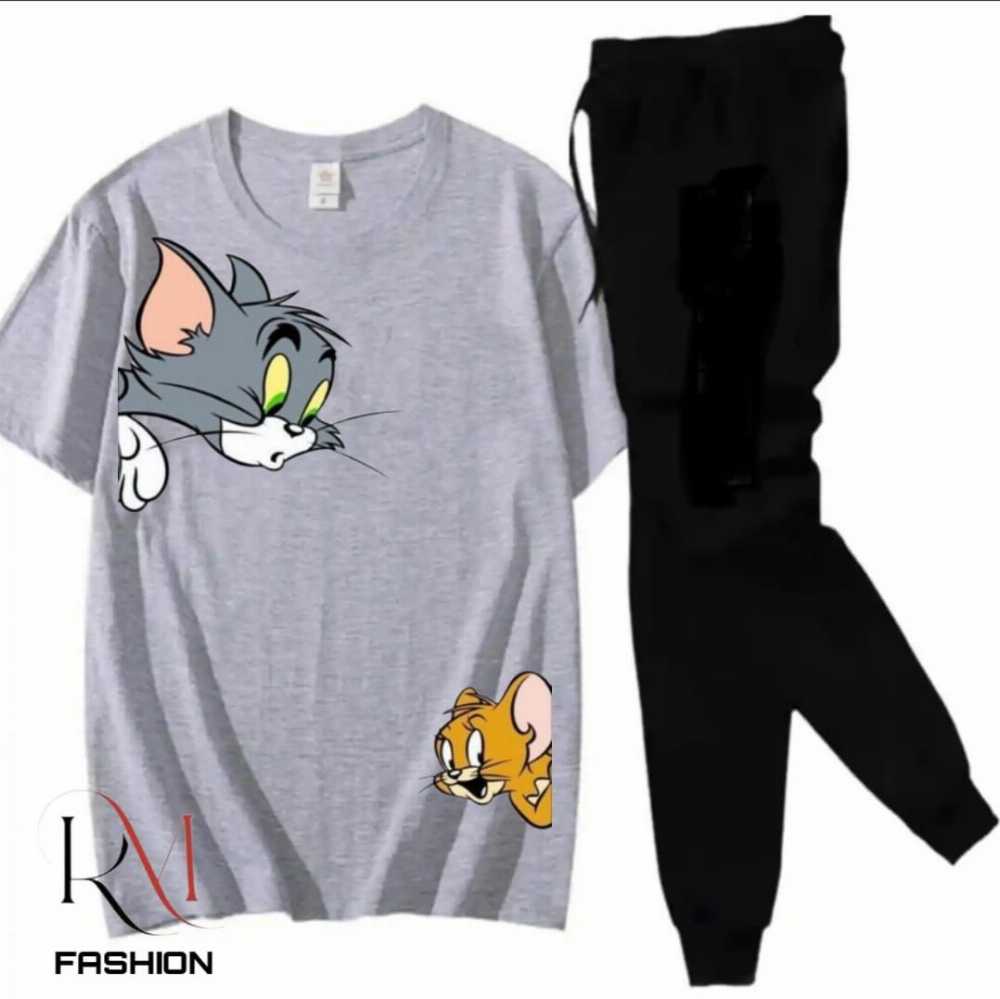 Printed T-Shirt and Trouser Combo - Image 2