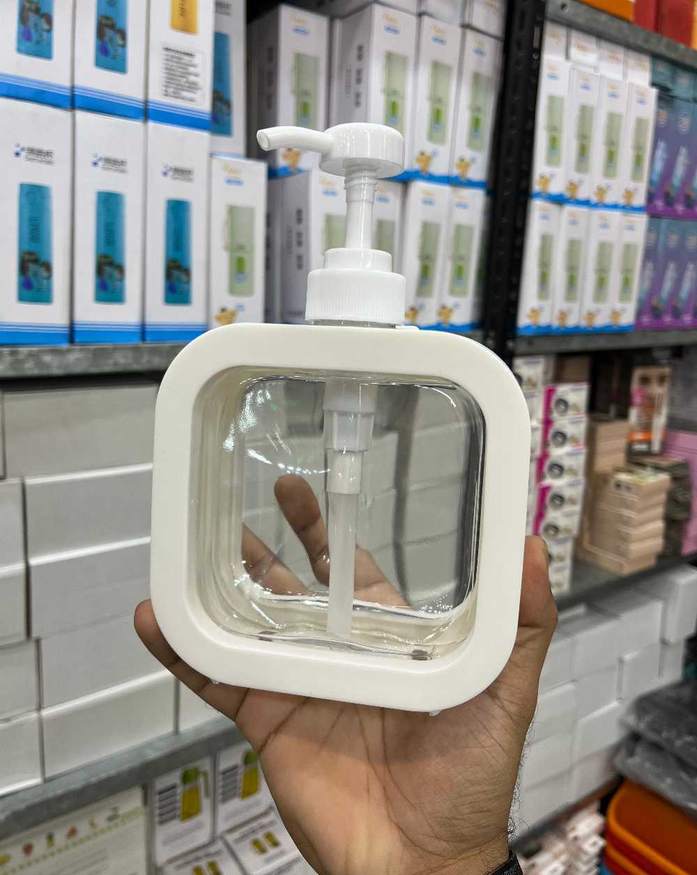 Portable Soap Dispenser 500ml โ Clear Squeeze Bottle for Liquid Soap, Dishwashing & Hand Sanitizer - Image 2