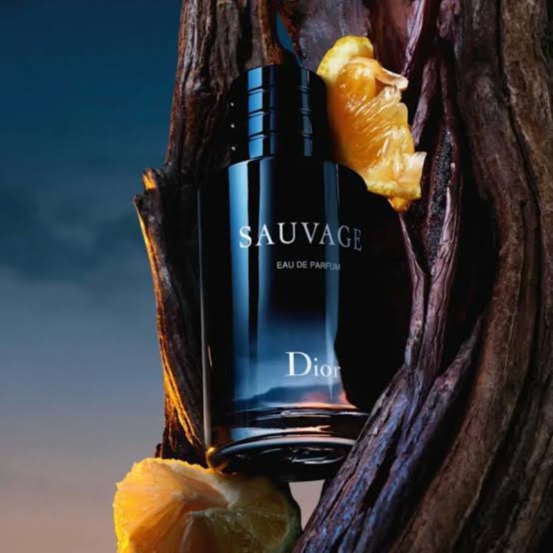 Dior Sauvage Eau de Parfum Unisex Black – Long-Lasting 24Hr Sweat Resistant Fragrance - Image 4